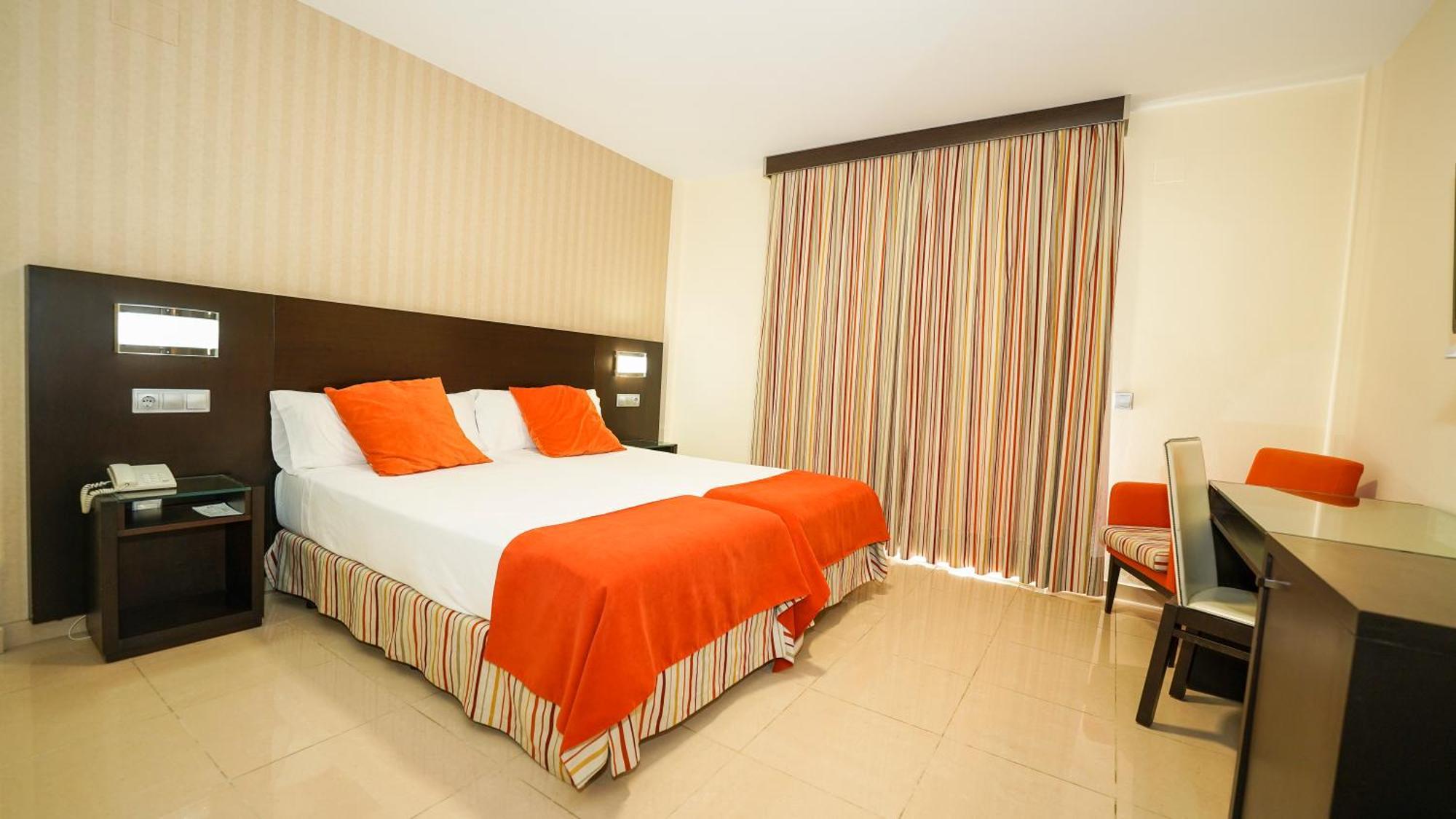Hotel Pradillo Conil Кониль-де-ла-Фронтера Экстерьер фото