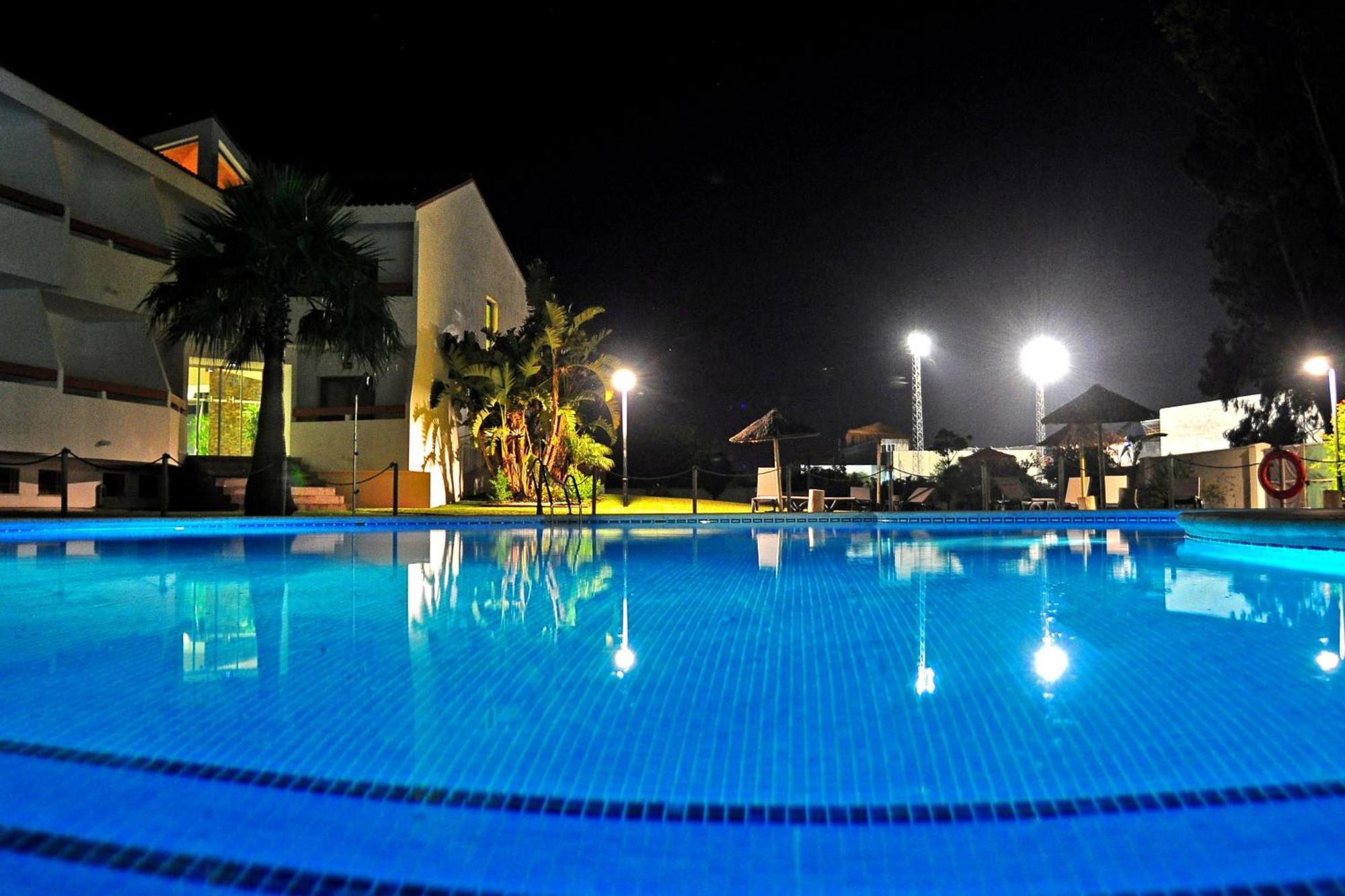 Hotel Pradillo Conil Кониль-де-ла-Фронтера Экстерьер фото